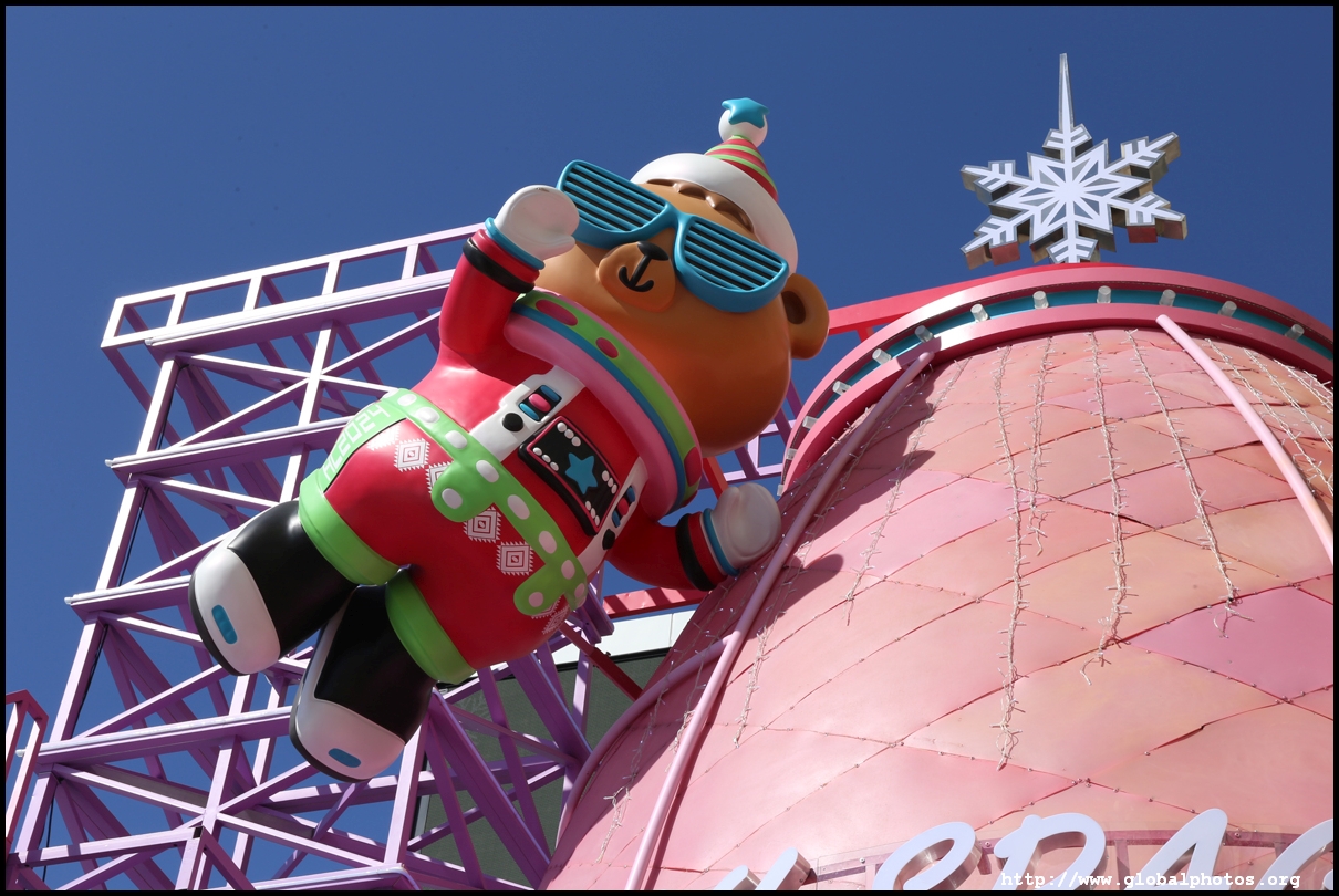 Hong Kong Photo Gallery Christmas Decorations 2023 (Tsim Sha Tsui)