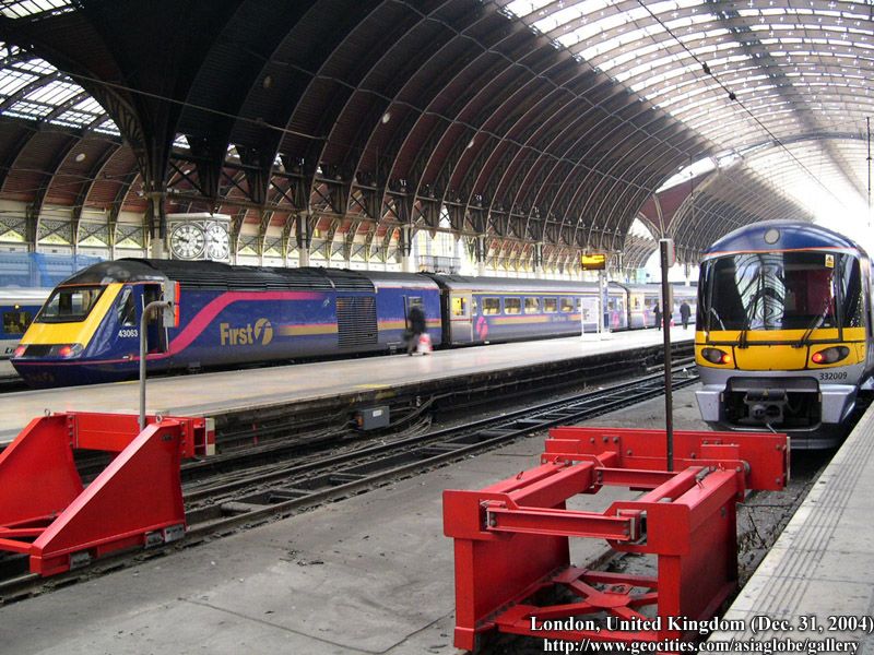 London Rail Stations Photo Gallery