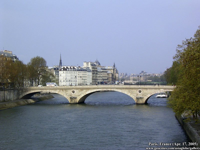 PARIS1330.jpg