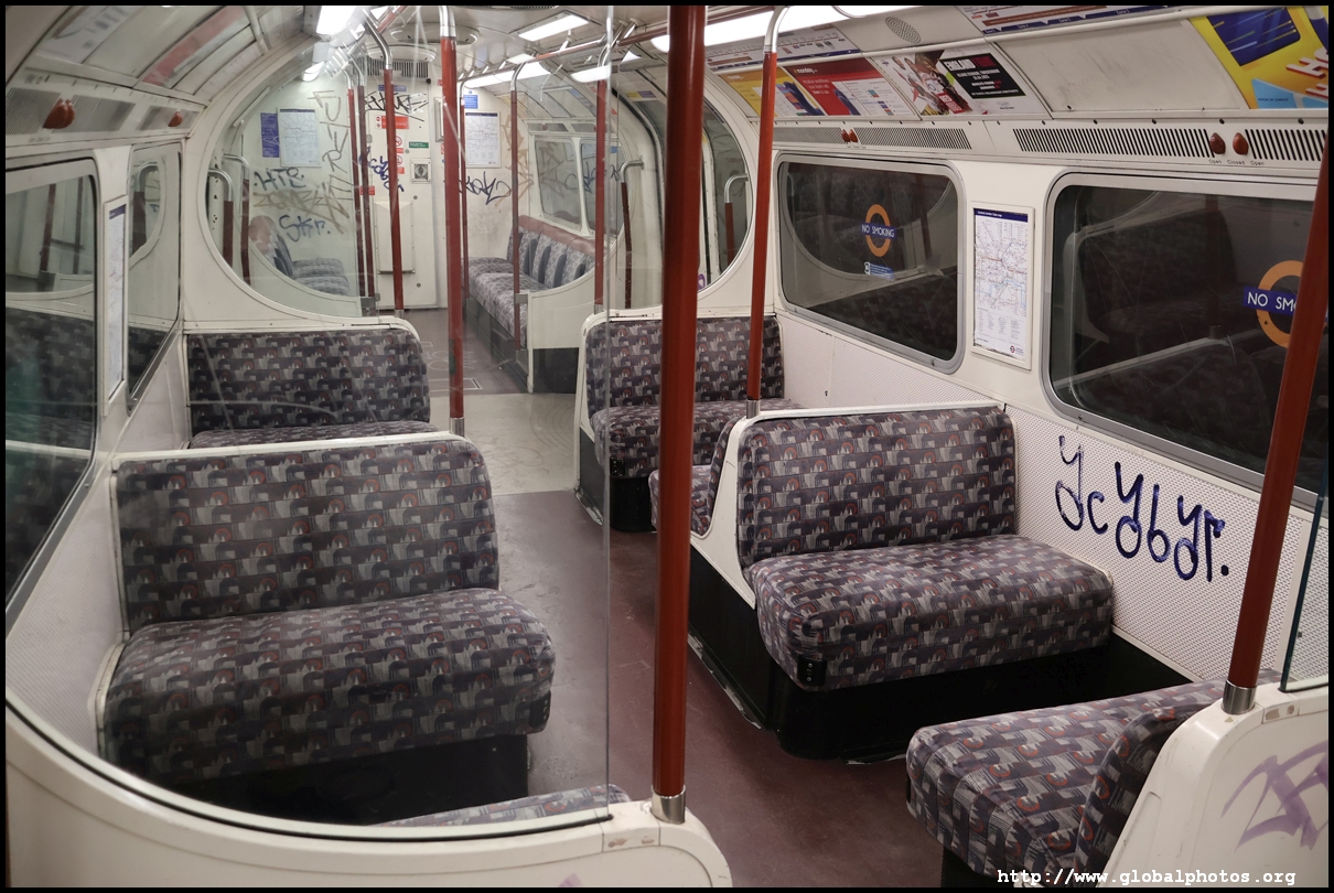 LONDON | DLR, Underground, Tramlink | Page 253 | SkyscraperCity Forum
